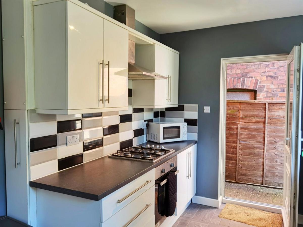 Perry Road, Beautiful Large House Available For Guests And Contractors Parking Wifi Vila Nottingham Exterior foto