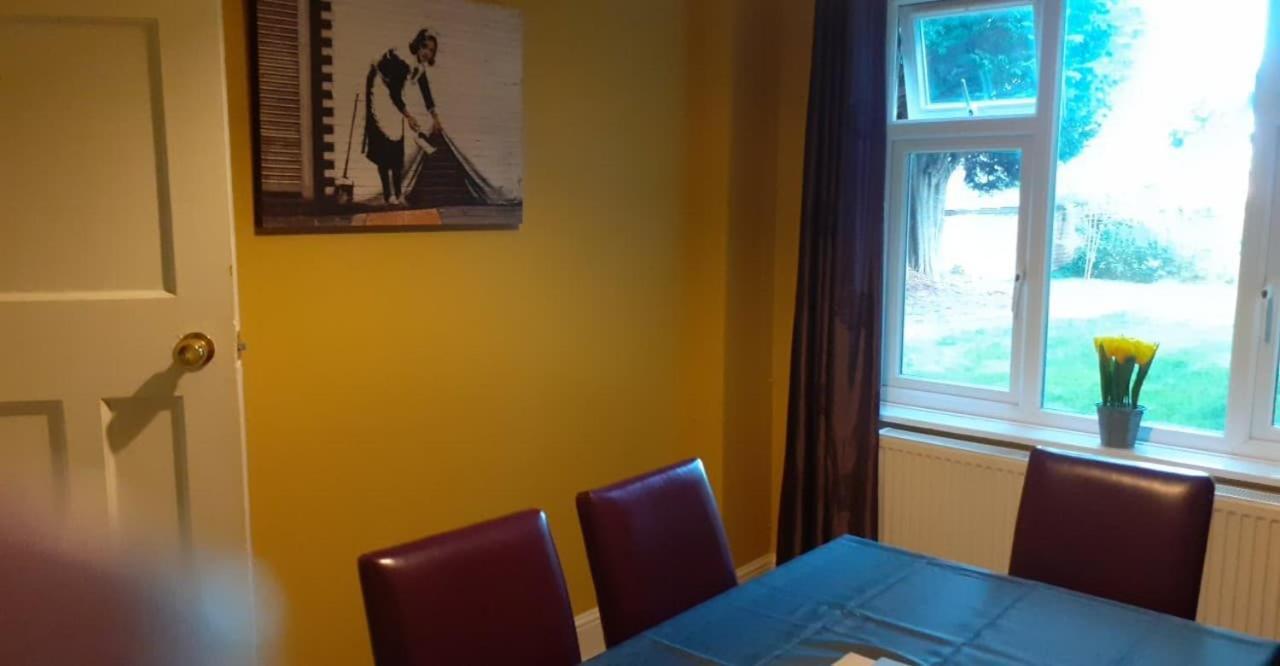 Perry Road, Beautiful Large House Available For Guests And Contractors Parking Wifi Vila Nottingham Exterior foto