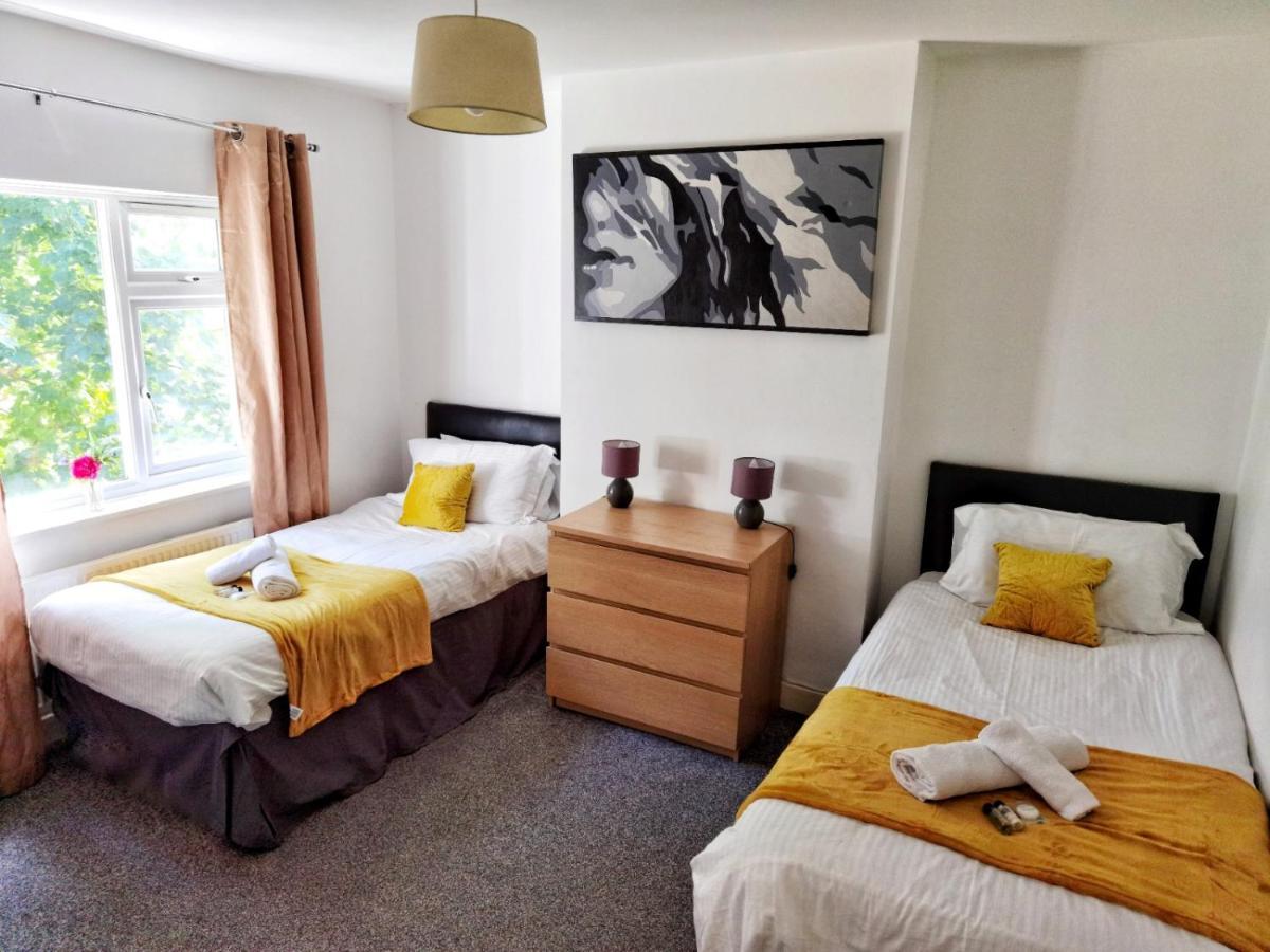 Perry Road, Beautiful Large House Available For Guests And Contractors Parking Wifi Vila Nottingham Exterior foto